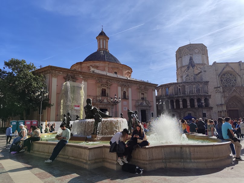 Turia Fountain - Plaza de la Virgen, Valencia
